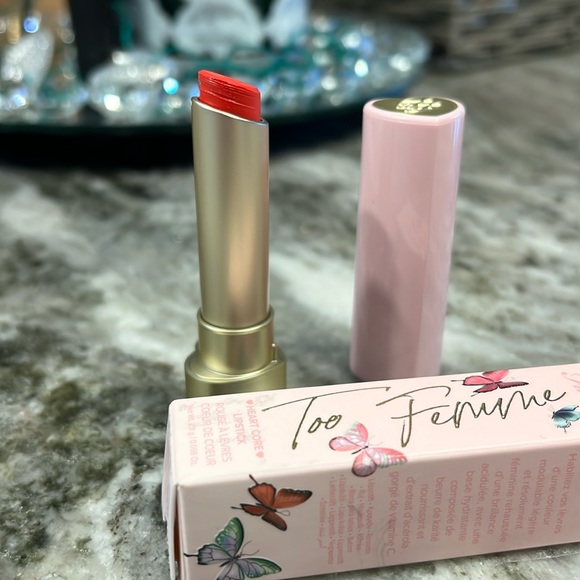 NIB - TOO FACED - Too Femme Heart Core Lipstick - NOTHING COMPARES 2 U - Picture 10 of 16